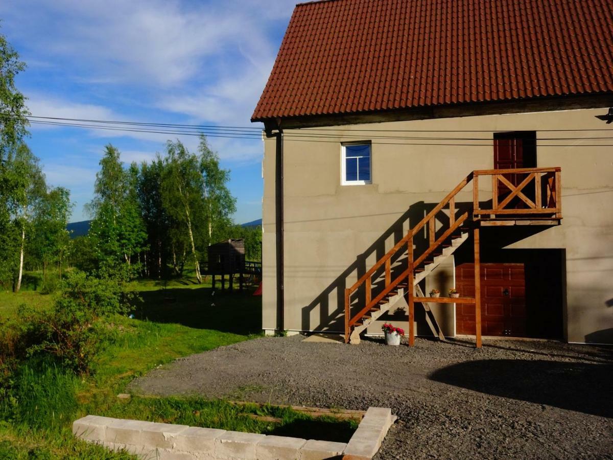 Pokoje Goscinne Przy Lesie Pobiedna Eksteriør billede